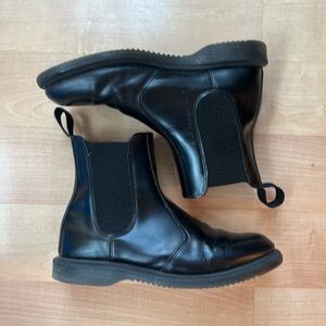 Dr.Martens Flora Chelsea boots